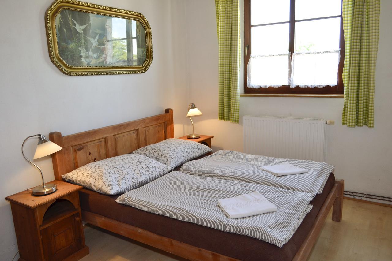 Apartamento Blazkuv Statek Malsice Exterior foto