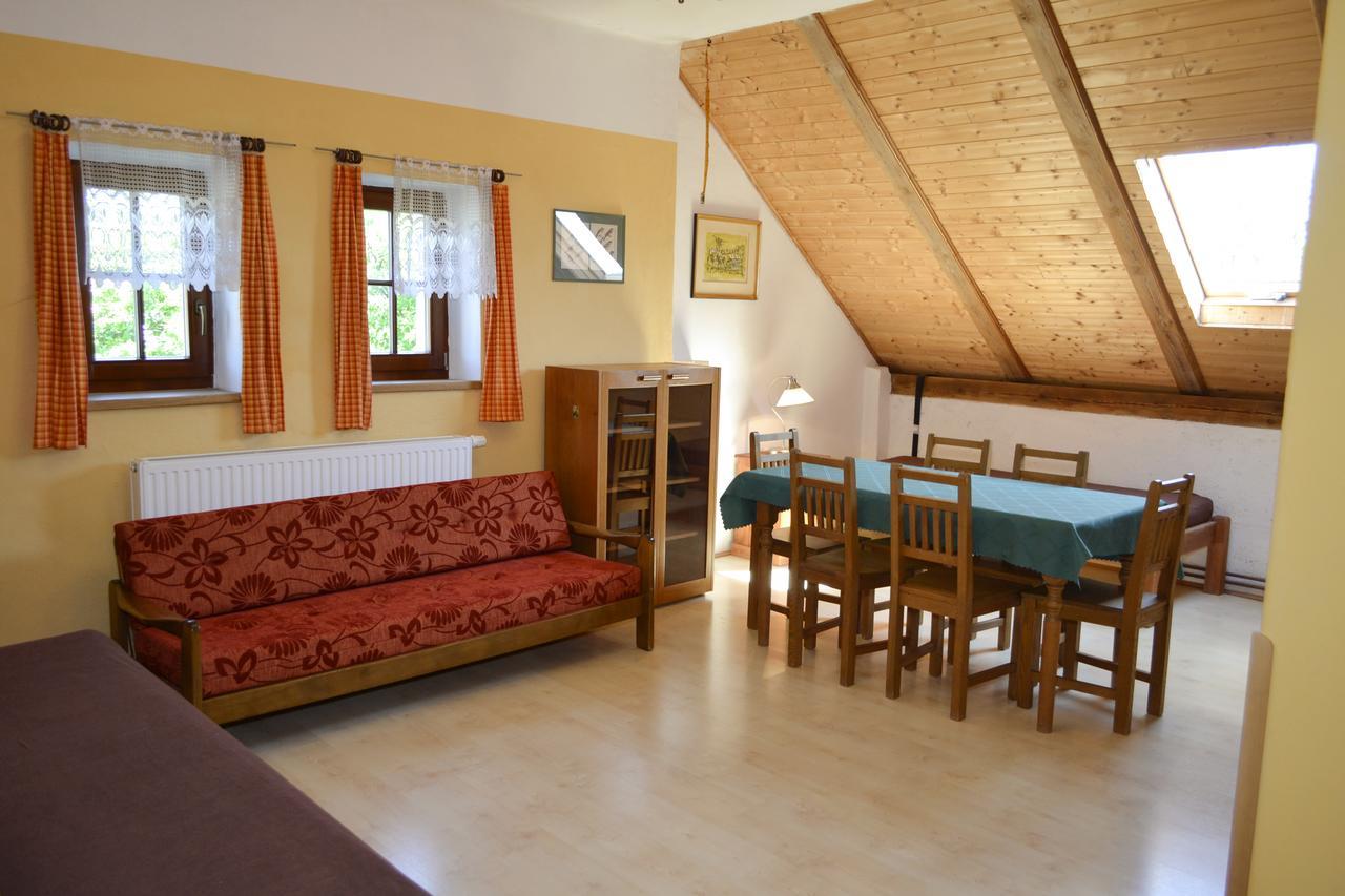 Apartamento Blazkuv Statek Malsice Exterior foto